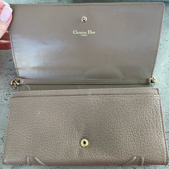 Dior clutch - Picture 3 of 6